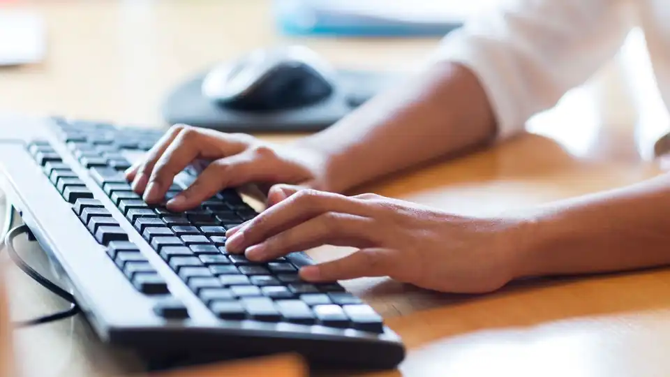 Jasa Data Entry, Canva Design, Fast Typer - Canva, Profesional, Bergaransi
