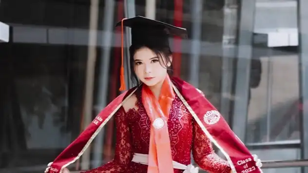 Jasa FOTO WISUDA JABODETABEK - Fotografi, Profesional, Bergaransi