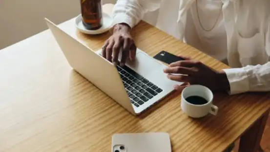 Jasa Edit CV dan Linkedin - Pengembangan Diri, Profesional, Bergaransi
