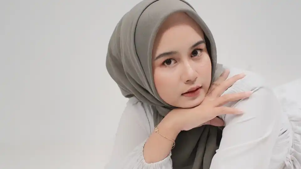 Jasa MODEL - Model, Profesional, Bergaransi