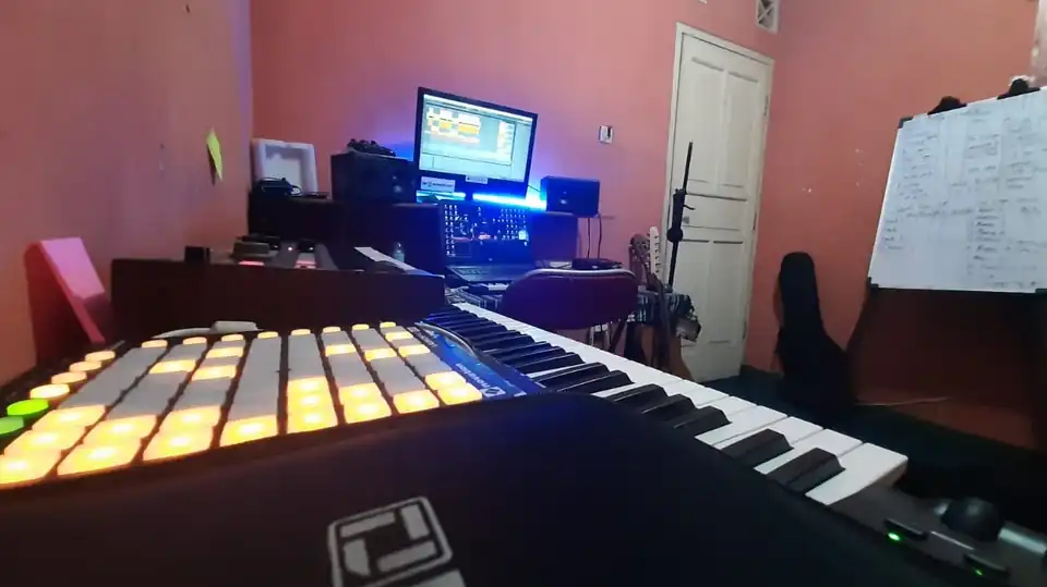 Jasa Pembuatan Musik, Audio Editing, Mixing Dan Mastering - Pembuatan Musik, Profesional, Bergaransi
